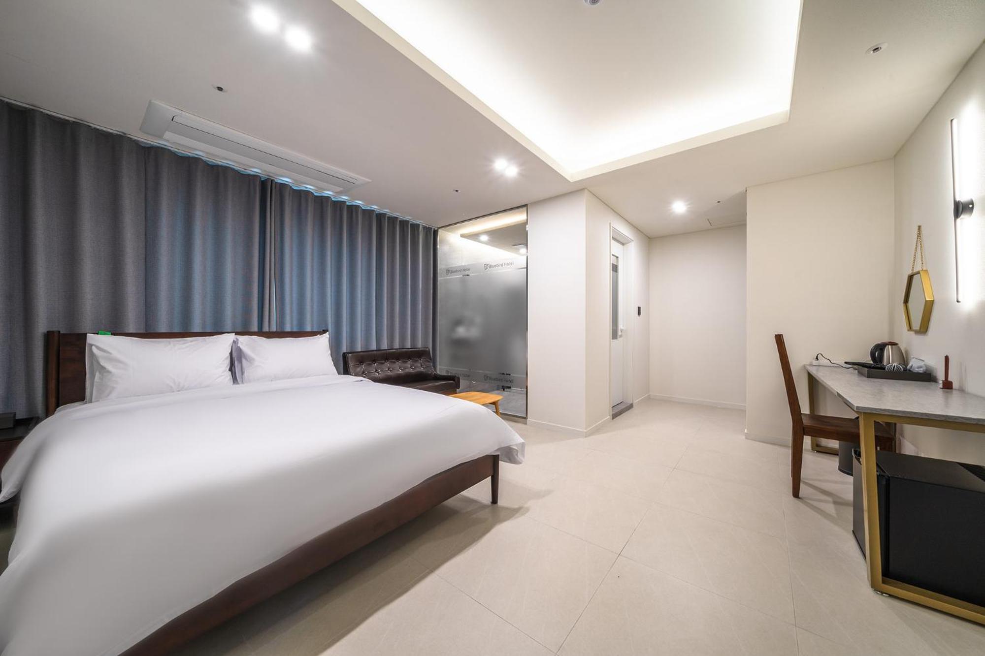 Bluebird Hotel インチョン広域市 エクステリア 写真